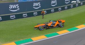 La figura que chocó antes del inicio del GP de Australia y se perdió la carrera imagen-2