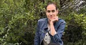 Sara Sarmiento, psicóloga: «El bienestar real no se compra ni se muestra en redes: se construye día a día» Sara Sarmiento, psicóloga: "El bienestar real no se compra ni se muestra en redes: se construye día a día" imagen-4