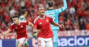 Gabriel Mercado, con 38 años, sigue vigente: gol para el Inter de Porto Alegre Gabriel Mercado, con 38 años, sigue vigente: gol para el Inter de Porto Alegre imagen-2