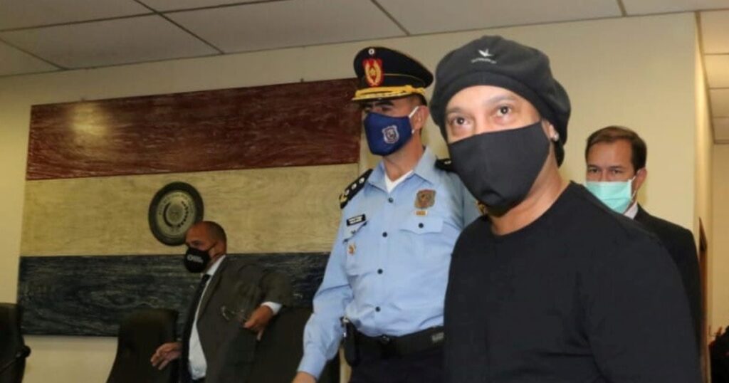 Detuvieron en Asunción a la mujer acusada de falsificar el pasaporte de Ronaldinho imagen-100