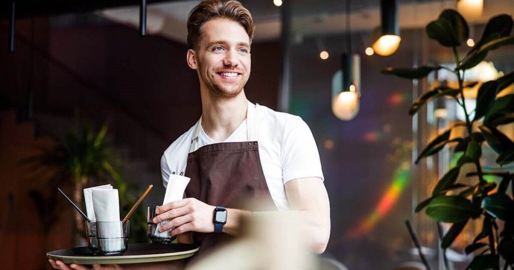 Trabajar como mesero en Texas ya paga más de $40,000 al año y hata $15 por hora con propinas: las ciudades y restaurantes que vencen al sueldo mínimo este abril 2026 Trabajar como mesero en Texas ya paga más de $40,000 al año y hata $15 por hora con propinas: las ciudades y restaurantes que vencen al sueldo mínimo este abril 2026 imagen-98