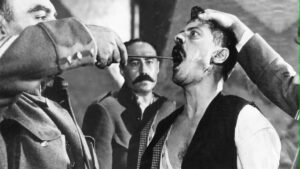 Solo una película española ha sido censurada durante la democracia: pasó dos años secuestrada pero fue un éxito cuando se estrenó imagen-117