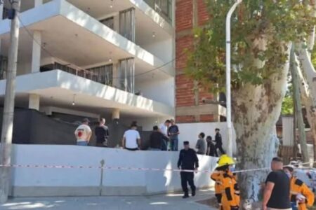 Encontraron el cuerpo de un hombre en una pared durante una construcción en Entre Ríos imagen-7