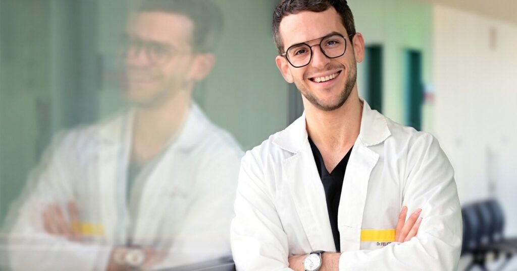 José Manuel Felices, médico: “Cuando bebes alcohol pierdes la capacidad de crear nuevos recuerdos” José Manuel Felices, médico: “Cuando bebes alcohol pierdes la capacidad de crear nuevos recuerdos” imagen-95