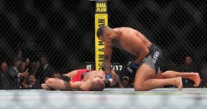 Lo que no se vio de la noche salvaje de la UFC 327: el terrible nocaut de Ulberg con el tendón roto, el último capricho de Trump y dos argentinos en la lona imagen-1