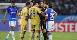 Las disculpas de Bareiro después de su roja que condicionó a Boca en la derrota con Cruzeiro imagen-1
