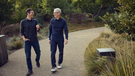 Tim Cook deja de ser el CEO de Apple y anuncian a Ternus como su sucesor imagen-20