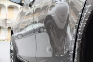 El accesorio para los autos que evita que lo rayen o lo choquen cuando está estacionado imagen-1