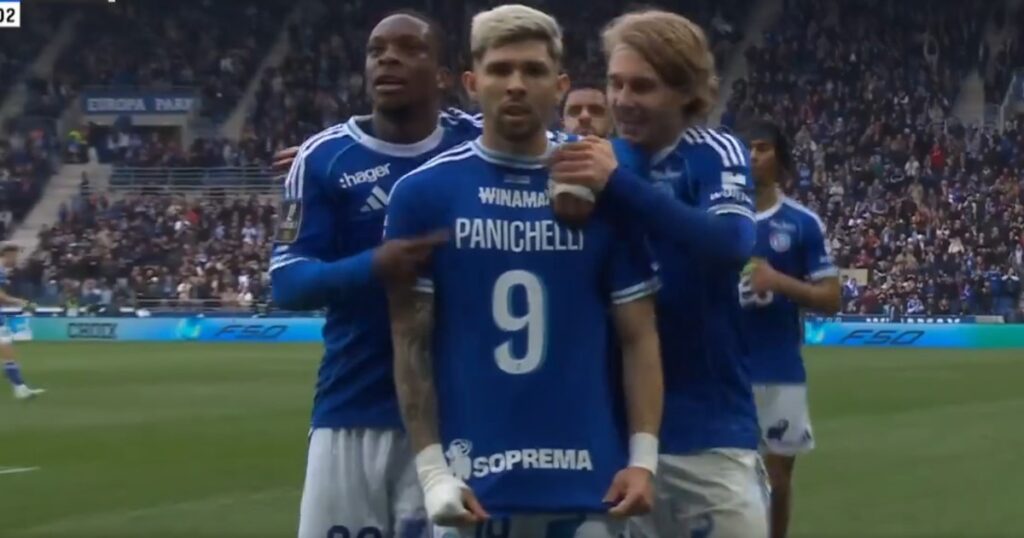 La emotiva dedicatoria del paraguayo Julio Enciso para Joaquín Panichelli: golazo para el Racing de Estrasburgo y un festejo especial imagen-96