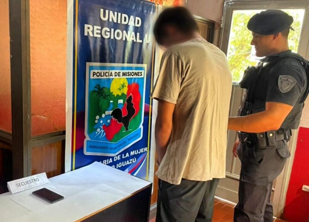 Puerto Iguazú: Detuvieron a un joven por difundir material íntimo de una menor y hostigarla en su vivienda imagen-68