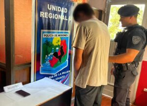 Puerto Iguazú: Detuvieron a un joven por difundir material íntimo de una menor y hostigarla en su vivienda imagen-65