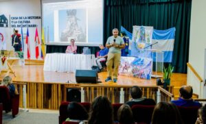 La historia regional llegó a las aulas con una charla sobre los Granaderos Guaraníes en Oberá imagen-68