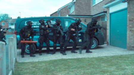 Emily Edlynn, psicóloga, critica la miniserie más vista de Netflix: "Me resultó profundamente inquietante la forma en que amplifica los miedos" imagen-10