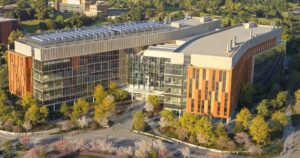 Es oficial: Kathy Hochul anunció la construcción de un nuevo laboratorio de salud pública en Nueva York con una inversión de 1.700 millones de dólares Es oficial: Kathy Hochul anunció la construcción de un nuevo laboratorio de salud pública en Nueva York con una inversión de 1.700 millones de dólares imagen-4