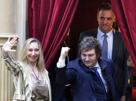 Javier Milei y sus medidas, en vivo: se conoce la inflación de marzo y Adorni se prepara para asistir al Congreso imagen-8