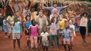 Leo Harlem y dos bebés, nada puede salir mal: llega solo a los cines ‘La familia Benetón +2’ Leo Harlem y dos bebés, nada puede salir mal: llega solo a los cines ‘La familia Benetón +2’ imagen-4