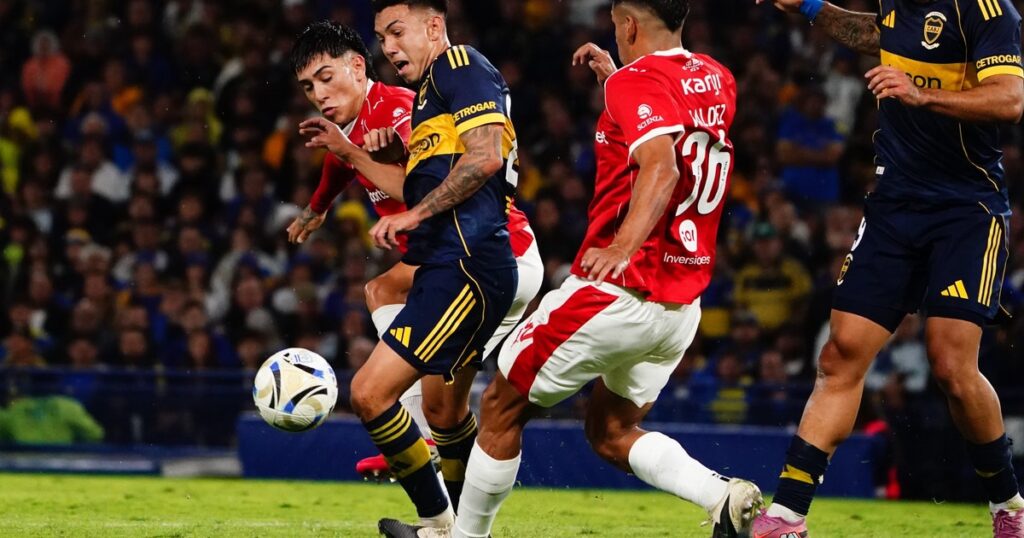 La queja de los futbolistas de Independiente y de Desábato por el penal imagen-4
