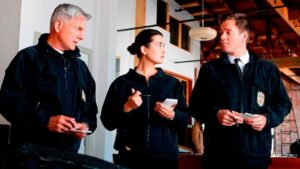 'NCIS' tuvo que forzar la salida de su miembro más odiado, pero siguió negando su despido 16 años después: "Fue mi decisión" imagen-112