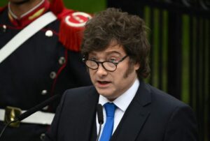 Javier Milei y sus medidas, en vivo: el respaldo oficial a Adorni y reacciones por la expulsión de un diplomático iraní imagen-2