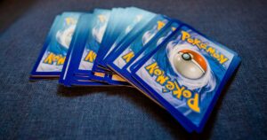Halló en una caja las cartas Pokémon de su infancia y descubrió que tenían un valor alto: "Me dio un mareo al saberlo" imagen-3