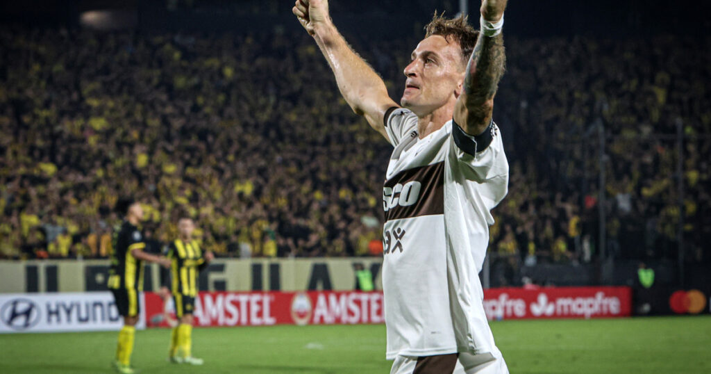 El desahogo de Guido Mainero tras el histórico triunfo de Platense ante Peñarol en la Copa Libertadores imagen-39