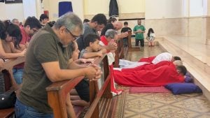 Posadas | Con recogimiento y fe, celebraron la Pasión del Señor en una Catedral colmada imagen-7
