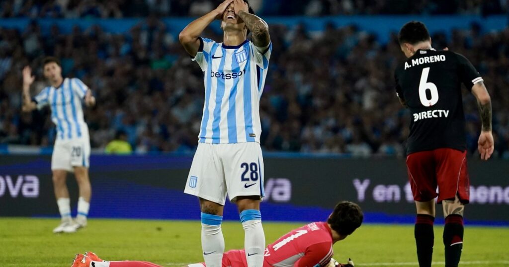 Patada, abandono de práctica y discusión en el vestuario: qué pasó con Solari en Racing imagen-5