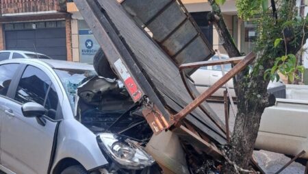 Choque en cadena en Posadas: cuatro vehículos dañados y sin heridos imagen-21