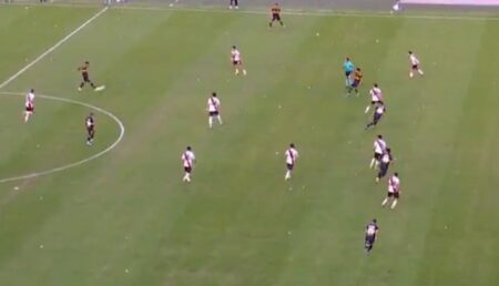 Leandro Paredes o el “arte” de armar un gol con un solo pase: el show del 5 para que Boca le gane a River imagen-23