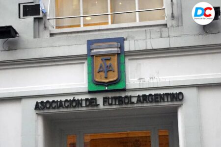 Yerba mate y la AFA: senadores del misionerismo también pidieron revisar el auspicio de una marca brasileña a la Selección Yerba mate y la AFA: senadores del misionerismo también pidieron revisar el auspicio de una marca brasileña a la Selección imagen-12