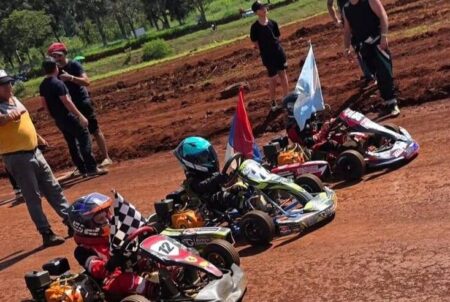 Eldorado vibró con la 2º fecha del Campeonato Misionero de Karting Eldorado vibró con la 2º fecha del Campeonato Misionero de Karting imagen-67