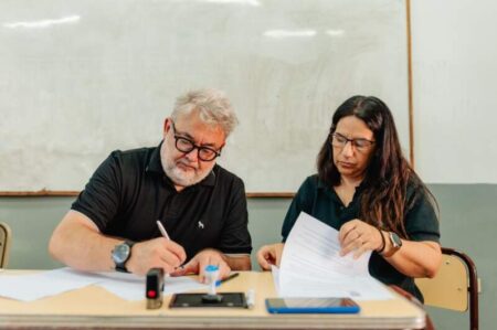 Estudiantes de la Escuela Superior de Música se integran a la Orquesta Folklórica en un convenio que une formación académica y práctica profesional imagen-18