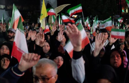 Guerra de Estados Unidos e Israel contra Irán, en vivo: Trump anunció el bloqueo del estrecho de Ormuz imagen-15