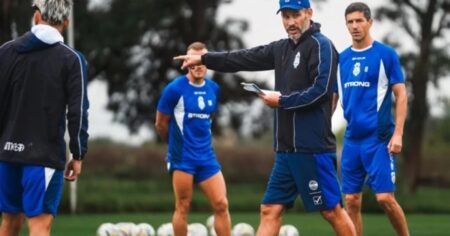 Ariel Pereyra continuaría como DT de Gimnasia el resto del Apertura imagen-12