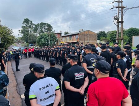 Operativo Policial de Seguridad en el ámbito de la UR II para trabajar la prevención y ratificar la cercanía con los vecinos imagen-8
