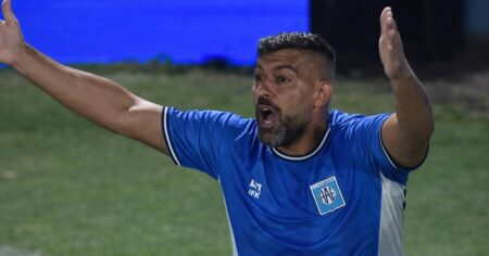 Con Wanchope, Ostchega y un juvenil de River, ¿quiénes son los 10 colgados por Estudiantes de Río Cuarto? imagen-15