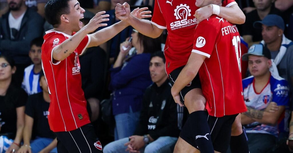 Independiente le ganó a Racing en futsal y sigue con las cargadas: "¡Para que sepas que en el barrio mando yo!" imagen-4