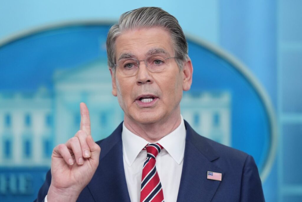 El cambio de estrategia de EE.UU. en el conflicto con Irán: de los bombardeos a la guerra económica imagen-95