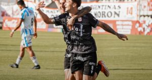 Ricky Centurión volvió al gol pero Morón lo dio vuelta y sigue líder imagen-1