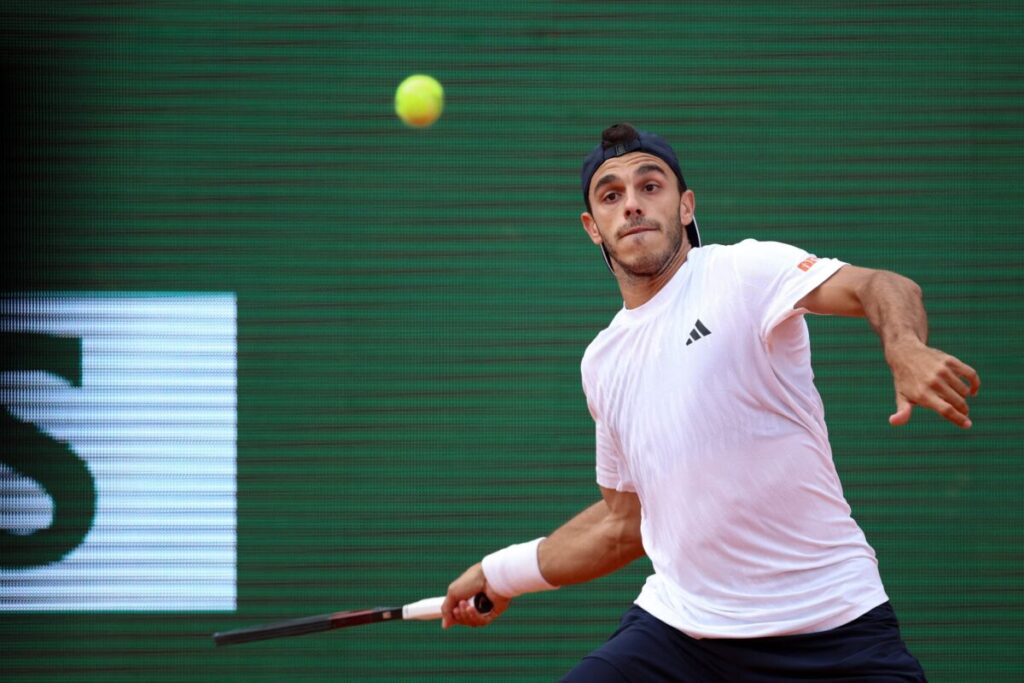 Francisco Cerúndolo ganó de manera contundente y está en los cuartos de final del ATP 500 de Múnich imagen-5