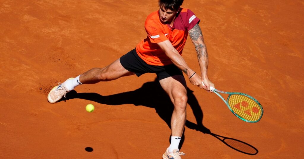 Camilo Ugo Carabelli perdió en Barcelona: quién es el único argentino que sigue de pie en el circuito ATP imagen-43