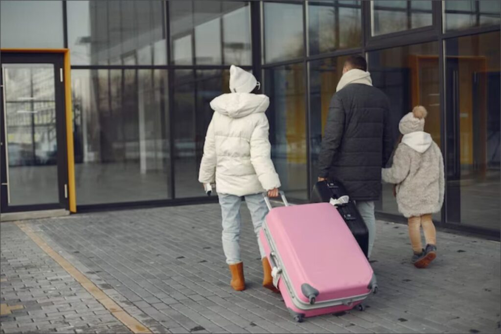 Adiós migrantes en NY, Chicago y Los Ángeles: el estudio que anticipa un freno al crecimiento económico Adiós migrantes en NY, Chicago y Los Ángeles: el estudio que anticipa un freno al crecimiento económico imagen-5