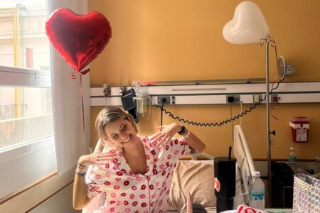 Es argentina, tiene 20 años, le diagnosticaron un cáncer que afecta a menos del 1% de los pacientes y hoy inspira a miles de seguidores en redes imagen-7