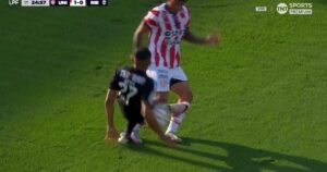 Duró 25 segundos en cancha: así fue la roja exprés de Goitía de Riestra imagen-1