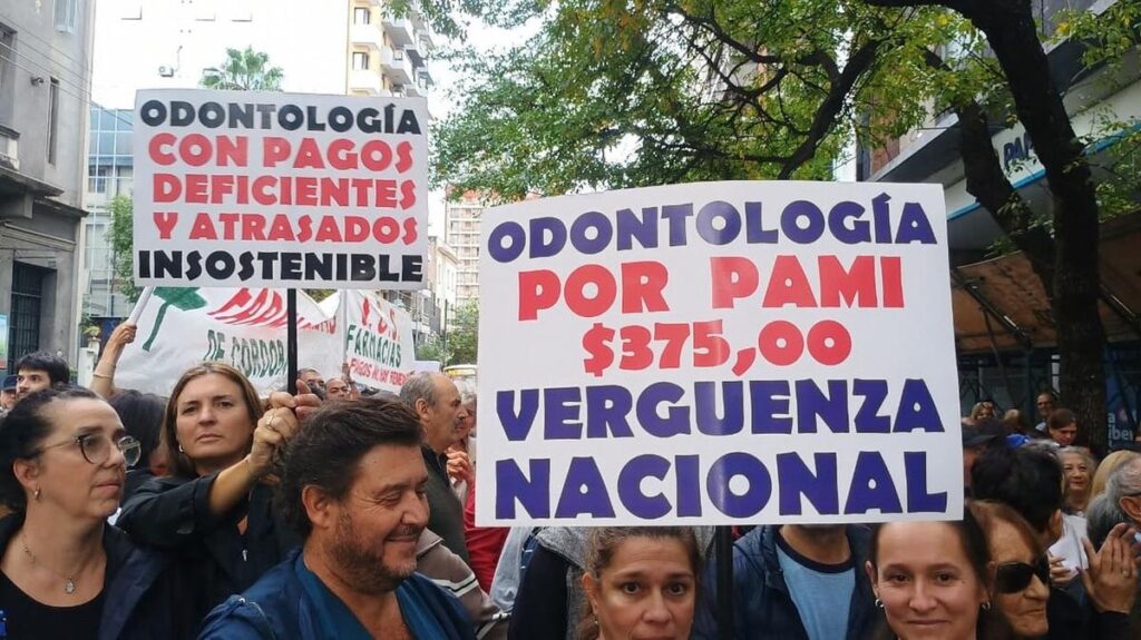 Bronca y malestar de los médicos del PAMI contra el ajuste del Gobierno nacional: “La situación es lamentable” imagen-5