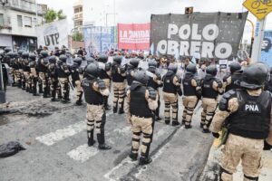 Los piqueteros anuncian cortes en los accesos a la Ciudad y en puntos de todo el país para pedir que no anulen un plan imagen-3