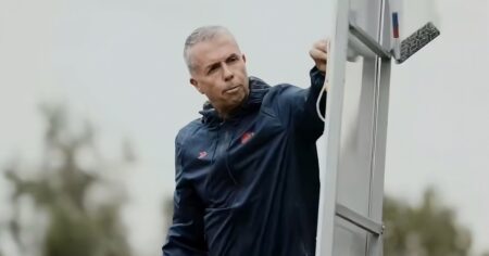 San Lorenzo negocia a contrarreloj para sumar un central: hay dos nombres con chances imagen-5