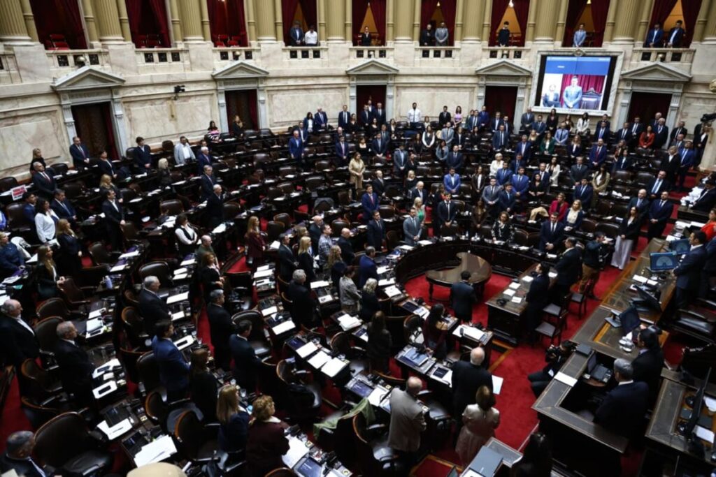 El oficialismo y sus aliados lograron aprobar la reforma de la ley de glaciares con una mayoría categórica imagen-5