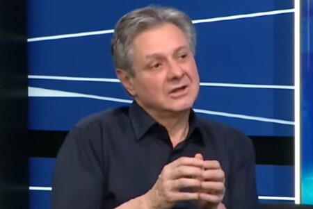 José Luis Daza explicó por qué no baja el riesgo país: “Depende de ciertos factores” imagen-8