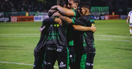Nueva Chicago rescató un puntazo en la última contra Midland Nueva Chicago rescató un puntazo en la última contra Midland imagen-9
